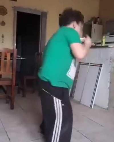 OMFG Niño peleando contra israel no te voy a mentir re epica la pelea 😎👌