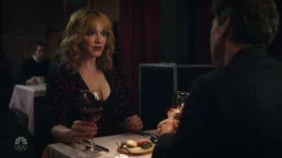 Good Girls S04E02 - Cleavage Compilation.