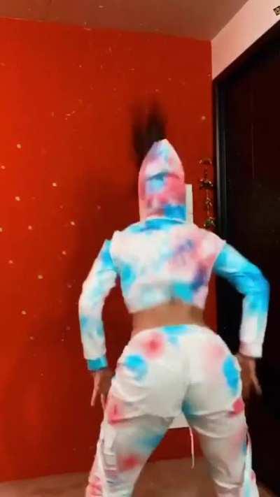 Letícia Azevedo (da pra ver o biquinho)