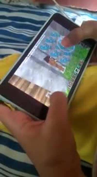 Gente e meu irmão que assiste a série os vídeos do Luba de Mine comigo e aí ele deu a louca fez isso e veio todo eufórico me mostrar.