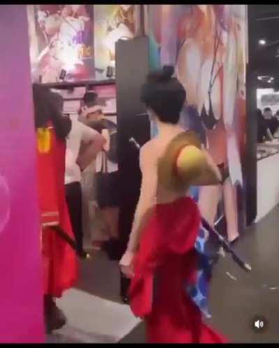 Gol D Roger: Aqui senhores, venham comigo que lhes mostrarei o One Piece.