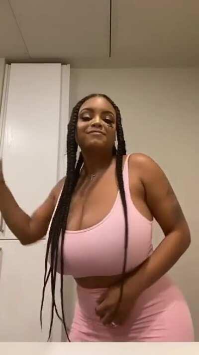 Fuck just get them out lavish and show us what we all want 🤤