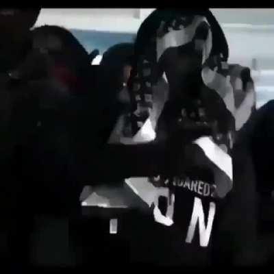 bu adamlar xok iyi oynuo ua