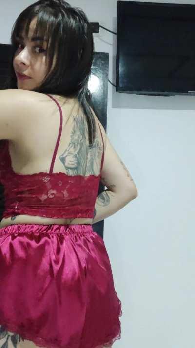 Would you play with a latina milf or rather play gta 6?