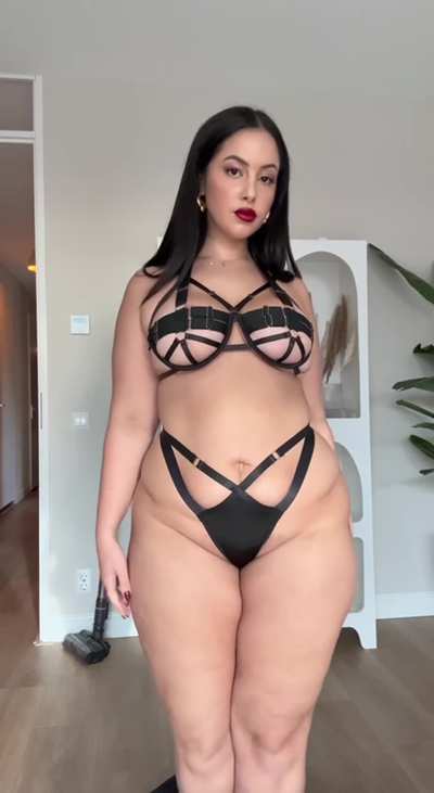 Living proof that thick is hot.