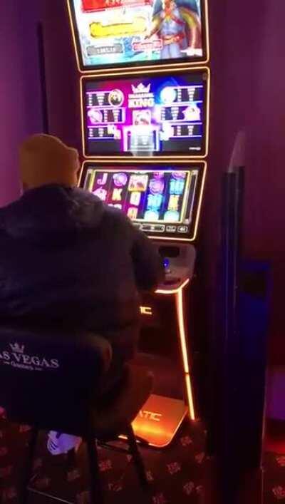 Pacanele si manele + Tzanca de 7 stele