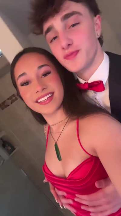 bet they had great prom sex 😍