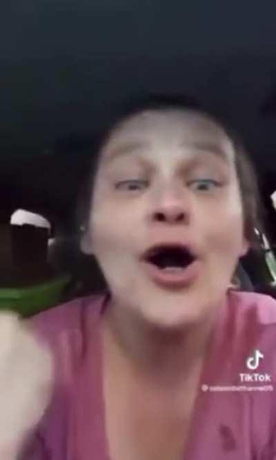 Which one of yall in her dm?