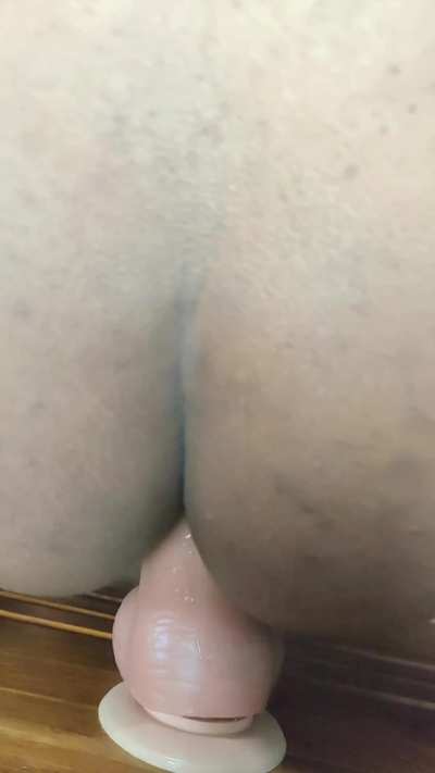 Fucking myself like the dirty MILF I am