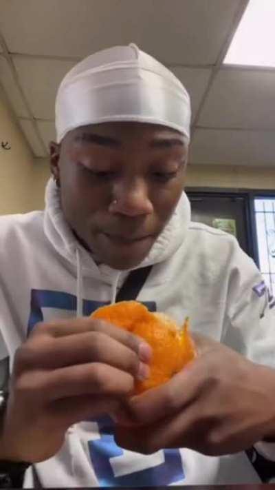 Dang, that is one gigantinorsis orange.