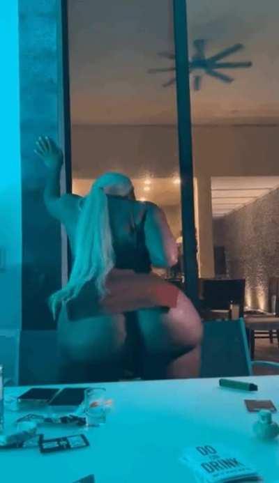 let me ride your dick