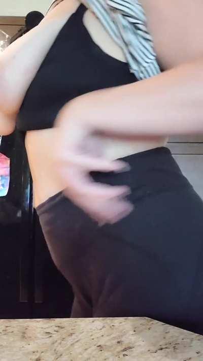 Momma's got curves for days