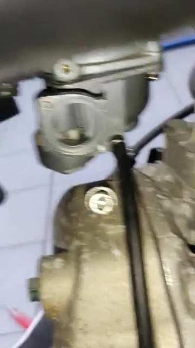 4th dimention built into cylinder head ate my 2 screws