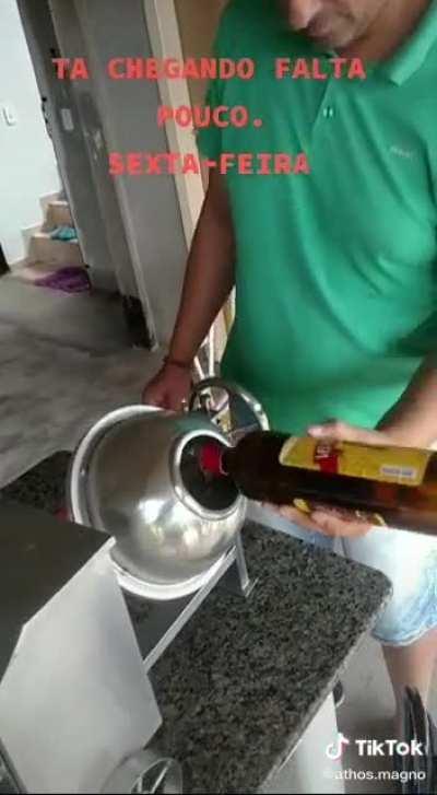 Caipirinha na betoneira cromada foda-se