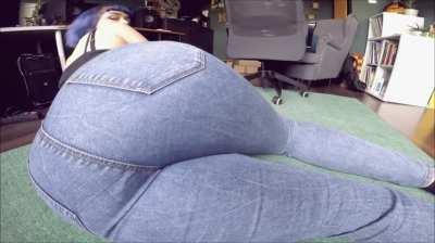 Jean farts 😍🥵🥰