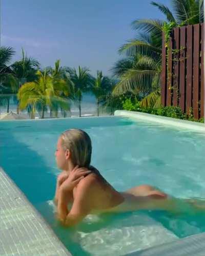 Charleee Jordan Skinny dip