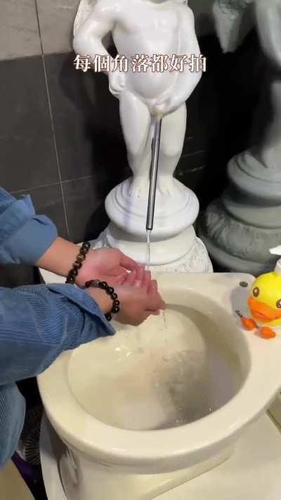 I'm not sure if plates says enough...