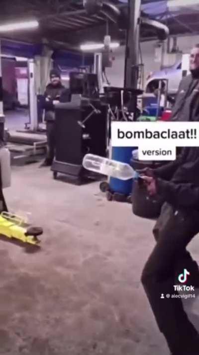Bombaclaat
