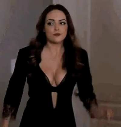 Elizabeth Gillies