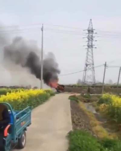 How to rescue your car from dried grass.