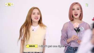 210425 STAYC sings TWICE 