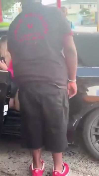 Women tries to flee after hitting Popeyes restaurant