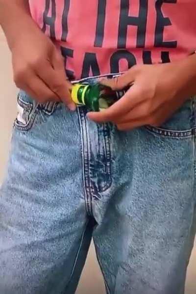 A bottle belt