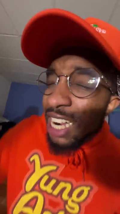 This should be the advert for uno