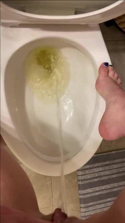 I can pee standing up too