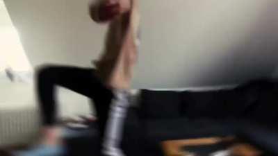 200€ Donation Alert neue Version. Hab das vorherige Video Ausversehen gelöscht weil mein Handy rumgebuggt hat wie alte PC mit neuen Spielen. Es wurde nicht verändert es ist die neuere Version des vorherigen Videos das noch im Wäddit ist.