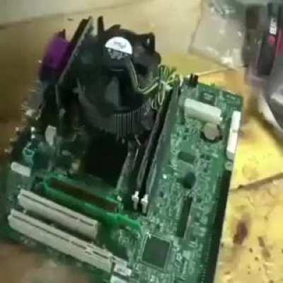 pov you let me build your computer (⁠・⁠∀⁠・⁠)