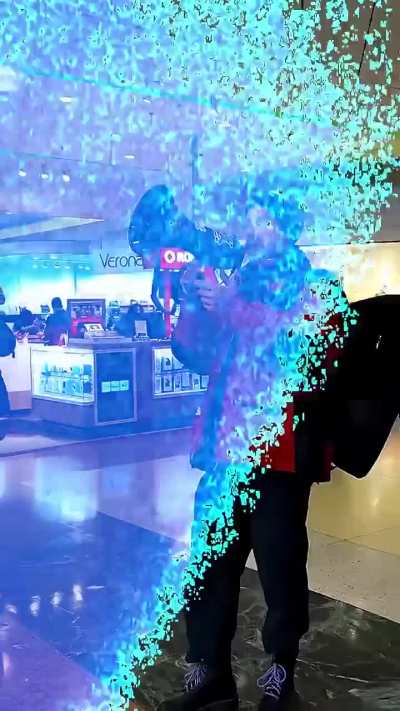 Manifestation pour faire fermer la fermette de la Place Versailles | Noovo