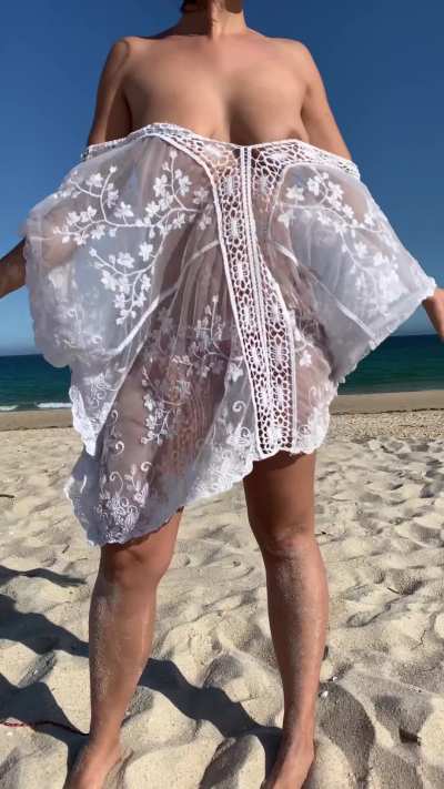 how often do you see titties at the beach