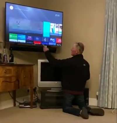 Пиздюк разыграл батьку