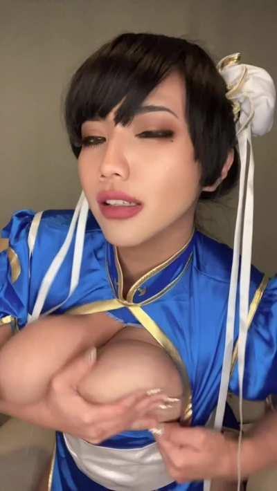 Do i help make cosplay look sexy?