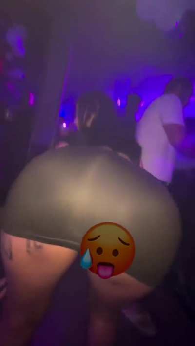 @leticiaa.01_ gostosa dlc 