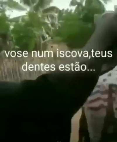 Os melhores erros de portugues é quem fala portuguese e naum sabe falar