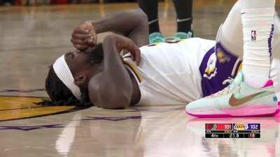 [Highlight] Russ takes a jumpshot early in the shot clock and misses then Nurkic is called for an offensive foul for the screen on Bev