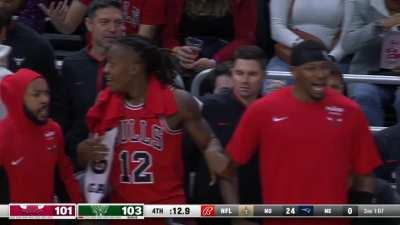 [Highlight] Quenton Jackson puts Andre Jackson Jr. on a poster