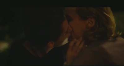 Kristen stewart gets lucky