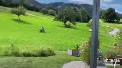 *weeeooo weeeooo* vs *braaap*