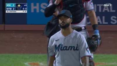 [Highlight] MIA@NYM: Francisco Lindor ties the game 2-2 with an opposite field double