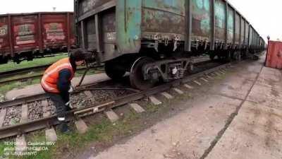 Tool that allows one man to move the whole train by hand