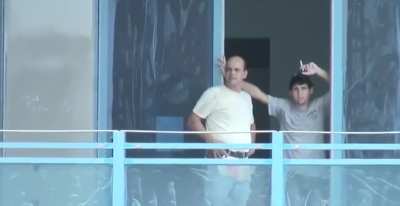 Balcony show