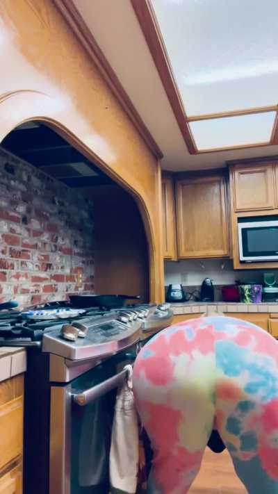 You’ve been a very naughty boy & need to be punished with a fart in your face. 💨 So get over here & stick your face between my ass & don’t come up for air until I tell you I’m done. 😈 😝 