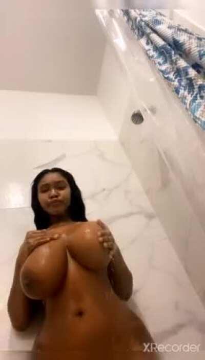 Kinky AF😍🔥💦 (Get Her Folder includes BG sextapes in Comment)👇👇