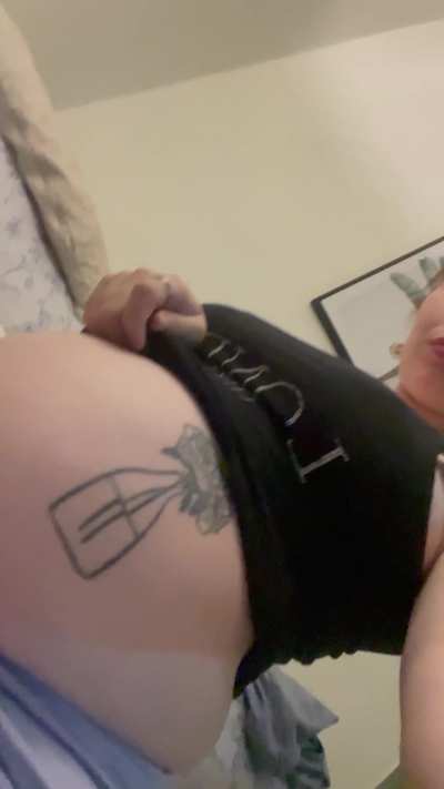 {f} Imagine you in the womb trying not to die so fast, and me taking videos of myself 😂