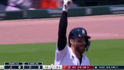 [Highlight] [Highlight] Eric Haase goes back to back with Miggy with a bomb to left-center!