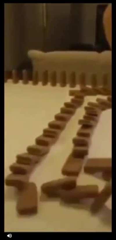 The sound of the chocolate dominos