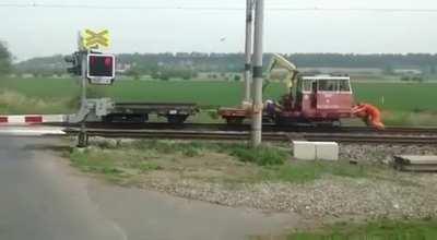 Шок! Опасные кадры быстро несущегося поезда